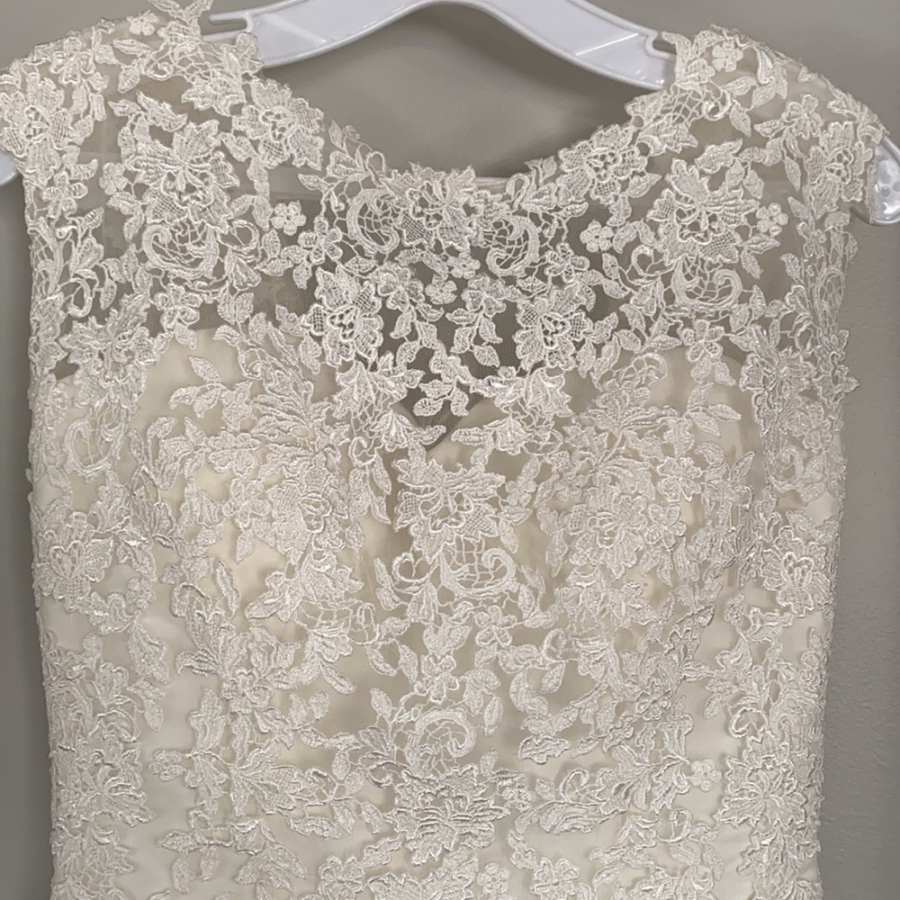 Stella York wedding dress - Picture 3 of 7